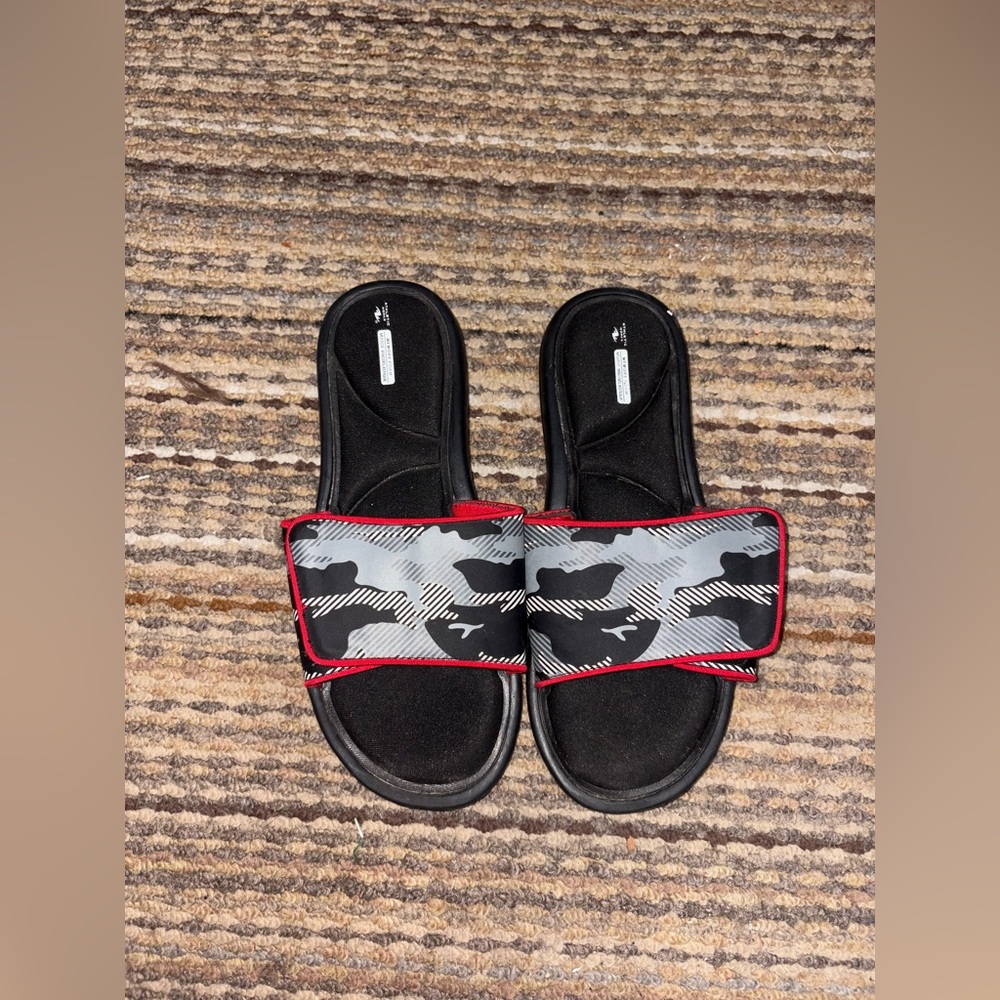 Athletic Works Men’s Black Sandals